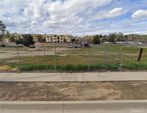 350 N Spring St, Lake Elsinore, CA 92530