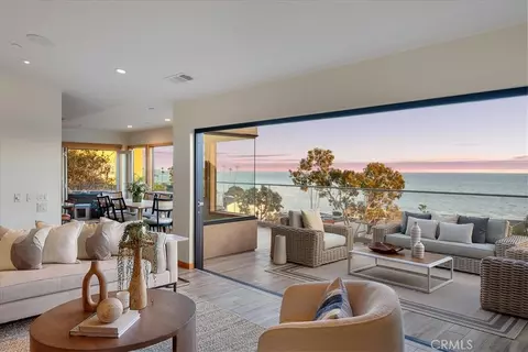 206 Grandview St, Laguna Beach, CA 92651
