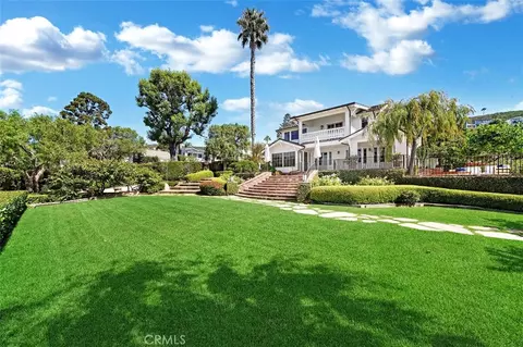 451 Hawthorne Rd, Laguna Beach, CA 92651