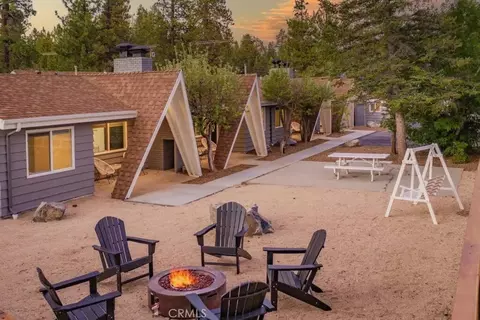 560 Edgemoor Rd, Big Bear Lake, CA 92315