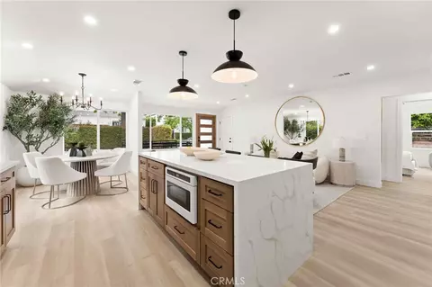 11408 Waterford St, Los Angeles, CA 90049