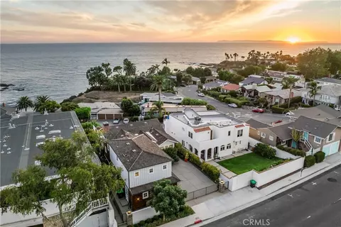 738 Cliff Dr, Laguna Beach, CA 92651 | MLS# LG25281795 | 47 Photos