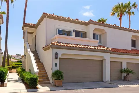 48 Tennis Villas Dr, Dana Point, CA 92629