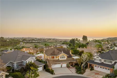 44 New Hvn, Laguna Niguel, CA 92677