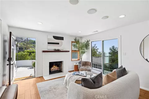 991 Meadowlark Dr, Laguna Beach, CA 92651