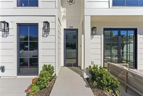 214 Abalone Ave, Newport Beach, CA 92662