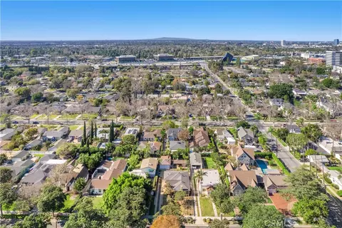 2416 Poinsettia St N, Santa Ana, CA 92706