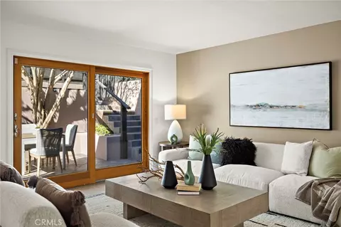 923 Balboa Ave, Laguna Beach, CA 92651