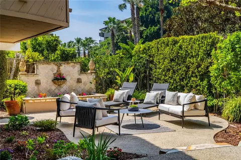 431 Nyes Pl, Laguna Beach, CA 92651
