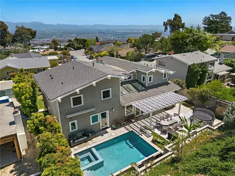 3203 Tyrol Dr, Laguna Beach, CA 92651