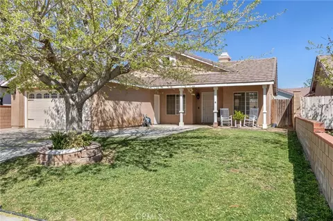 2416 Oakgrove St, Rosamond, CA 93560