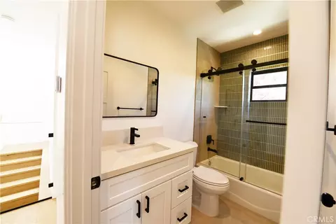 Bath - 292 Granada, Long Beach, CA 90803 photo 1 of 5
