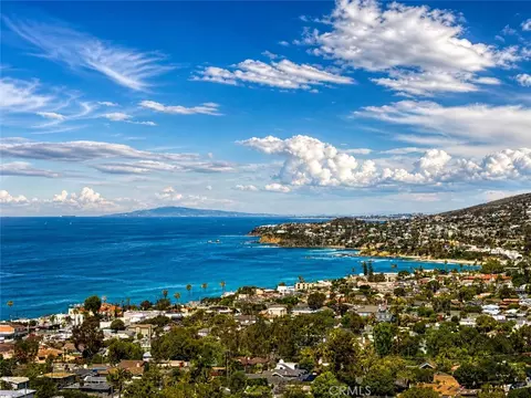 2147 Crestview, Laguna Beach, CA 92651