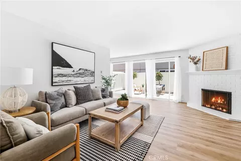 1741 Tustin Ave #12C, Costa Mesa, CA 92627