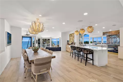 594 Cliff Dr, Laguna Beach, CA 92651