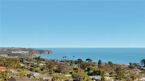 17 N Vista De La Luna, Laguna Beach, CA 92651
