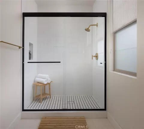 Bath - 93 Parson Brown, Irvine, CA 92618 photo 8 of 9