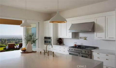 Kitchen - 93 Parson Brown, Irvine, CA 92618 photo 3 of 4
