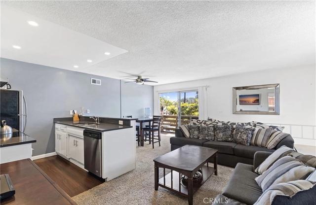 3206 W Balboa Blvd, Newport Beach, CA 92663