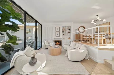 19 Swift Ct, Newport Beach, CA 92663