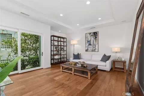 Living - 802 Summit, Laguna Beach, CA 92651 photo 2 of 4