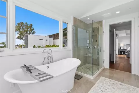 Bath - 802 Summit, Laguna Beach, CA 92651 photo 2 of 6