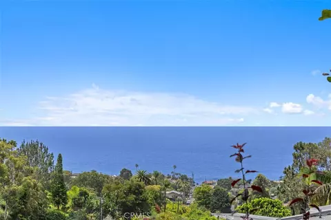 View/Area - 802 Summit, Laguna Beach, CA 92651 photo 1 of 9