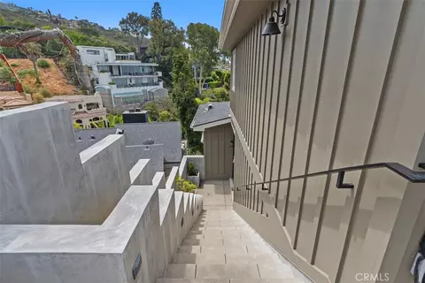 Exterior - 802 Summit, Laguna Beach, CA 92651 photo 2 of 7