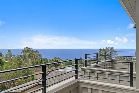View/Area - 802 Summit, Laguna Beach, CA 92651 photo 6 of 9