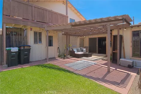 Exterior - 2209 Elden Ave, Costa Mesa, CA 92627 photo 11 of 14