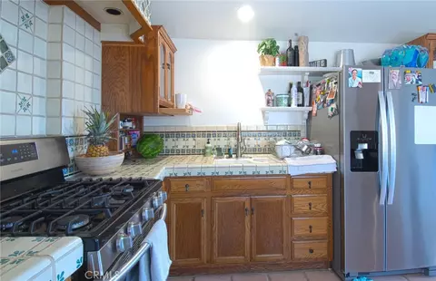 Kitchen - 2209 Elden Ave, Costa Mesa, CA 92627 photo 5 of 9