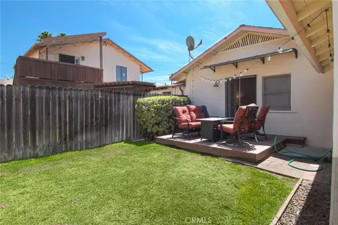 Exterior - 2209 Elden Ave, Costa Mesa, CA 92627 photo 13 of 14