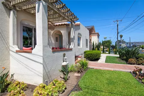 Exterior - 2209 Elden Ave, Costa Mesa, CA 92627 photo 3 of 14