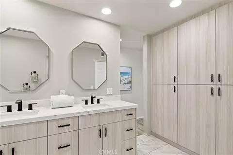 Bath - 43337 Lacovia Dr, Bermuda Dunes, CA 92203 photo 6 of 6