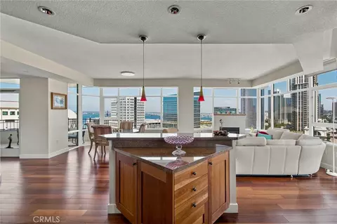 700 W Harbor Dr #1601, San Diego, CA 92101