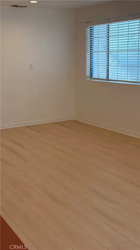 300 N Carmelo, Pasadena, CA 91107 photo 2