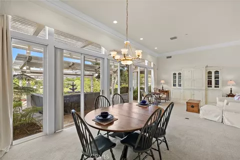 Dining - 647 Tumble Creek Ln, Fallbrook, CA 92028 photo 2 of 3