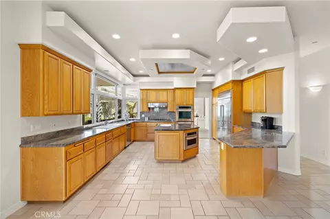 Kitchen - 647 Tumble Creek Ln, Fallbrook, CA 92028 photo 1 of 4