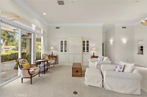 Living - 647 Tumble Creek Ln, Fallbrook, CA 92028 photo 3 of 7