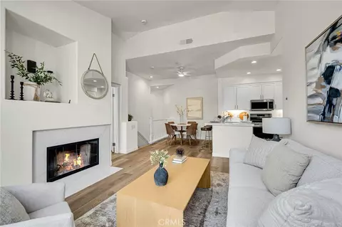 Living - 402 Bay Berry Pl, Encinitas, CA 92024 photo 3 of 3