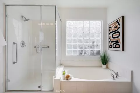 Bath - 21 Rhode Is, Irvine, CA 92606 photo 2 of 4