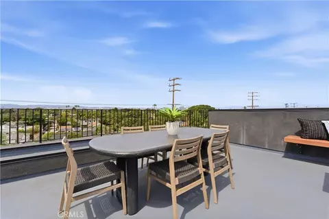 11702 Charnock Rd, Los Angeles, CA 90066