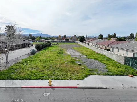 126 E 6th St, San Jacinto, CA 92583