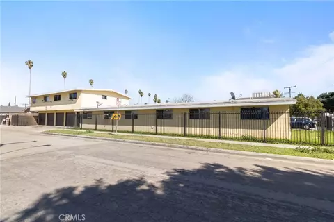 445 W Almond St, Compton, CA 90220