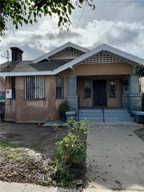 636 W 52nd, Los Angeles, CA 90037