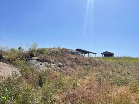 22285 Old Elsinore Rd, Perris, CA 92570 photo 14