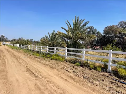 22285 Old Elsinore Rd, Perris, CA 92570 photo 5