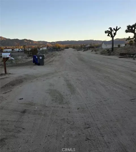 6295 Ruth Dr, Yucca Valley, CA 92284