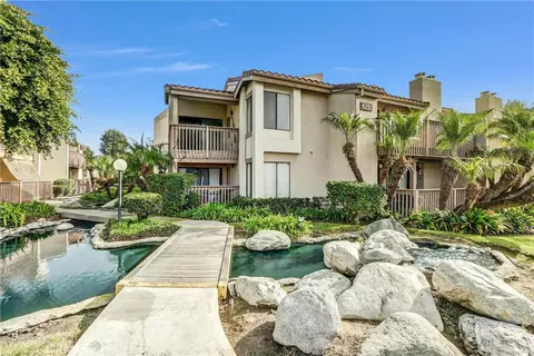 4791 Lago Dr #200, Huntington Beach, CA 92649