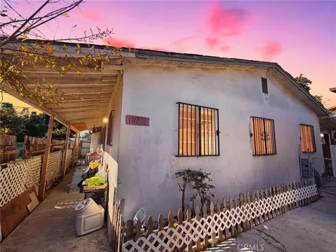 9715 Grandee, Los Angeles, CA 90002